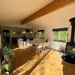 Rummeligt Ved Lammefjorden - Stor Terrasse, Have & Plads Til 6 Gaester *