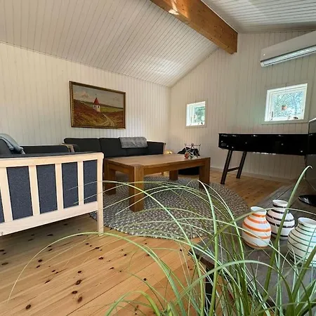 Feriehus, Sommer, Plads, Spil Og Leg - Nu Med Udendors Bordtennis