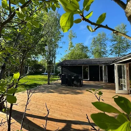 Rummeligt Ved Lammefjorden - Stor Terrasse, Have & Plads Til 6 Gaester Сasa de vacaciones *