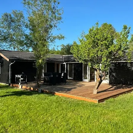 Сasa de vacaciones Rummeligt Ved Lammefjorden - Stor Terrasse, Have & Plads Til 6 Gaester *