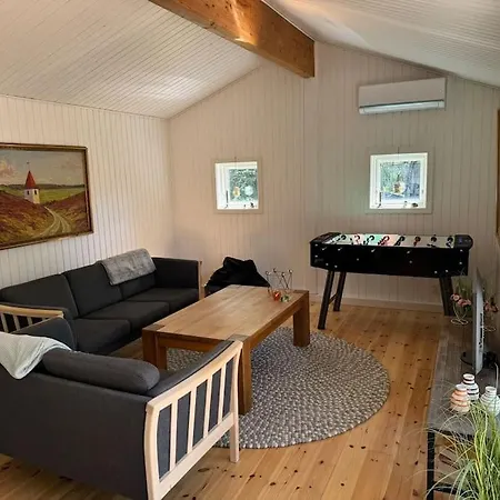 Feriehus, Sommer, Plads, Spil Og Leg - Nu Med Udendors Bordtennis * Grevinge
