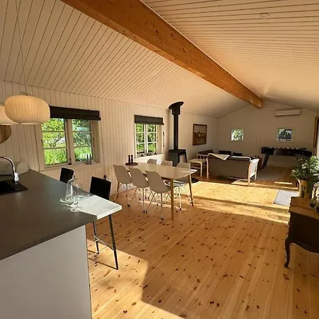 Feriehus, Sommer, Plads, Spil Og Leg - Nu Med Udendors Bordtennis