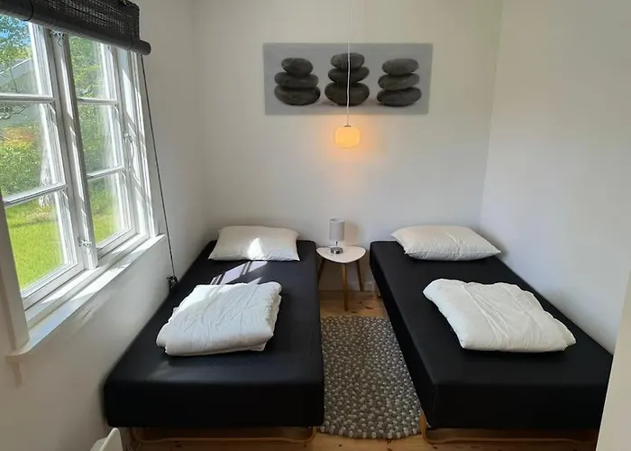 Rummeligt Ved Lammefjorden - Stor Terrasse, Have & Plads Til 6 Gaester *