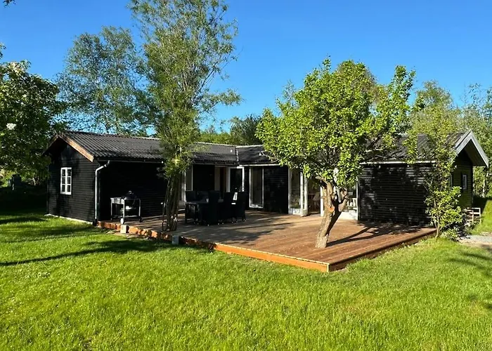 Сasa de vacaciones Rummeligt Ved Lammefjorden - Stor Terrasse, Have & Plads Til 6 Gaester *