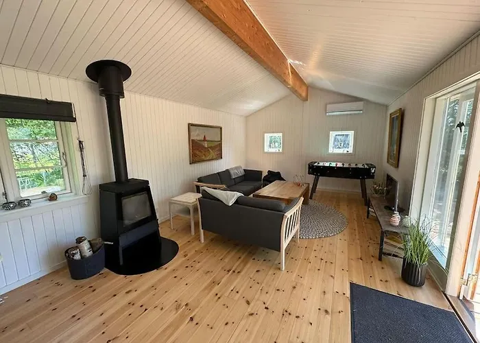 Rummeligt Ved Lammefjorden - Stor Terrasse, Have & Plads Til 6 Gaester *